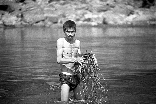 Viet Nam Fisherman 01 c. Patrick Vian&egrave;s 2006