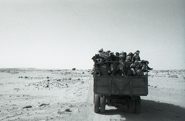 Transports en commun du d&eacute;sert 01 c. Patrick Vian&egrave;s 2006